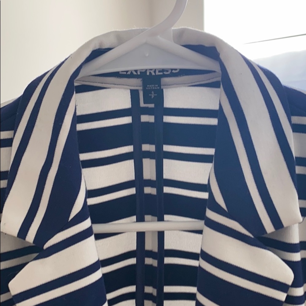 Express Blazer - Picture 3 of 6